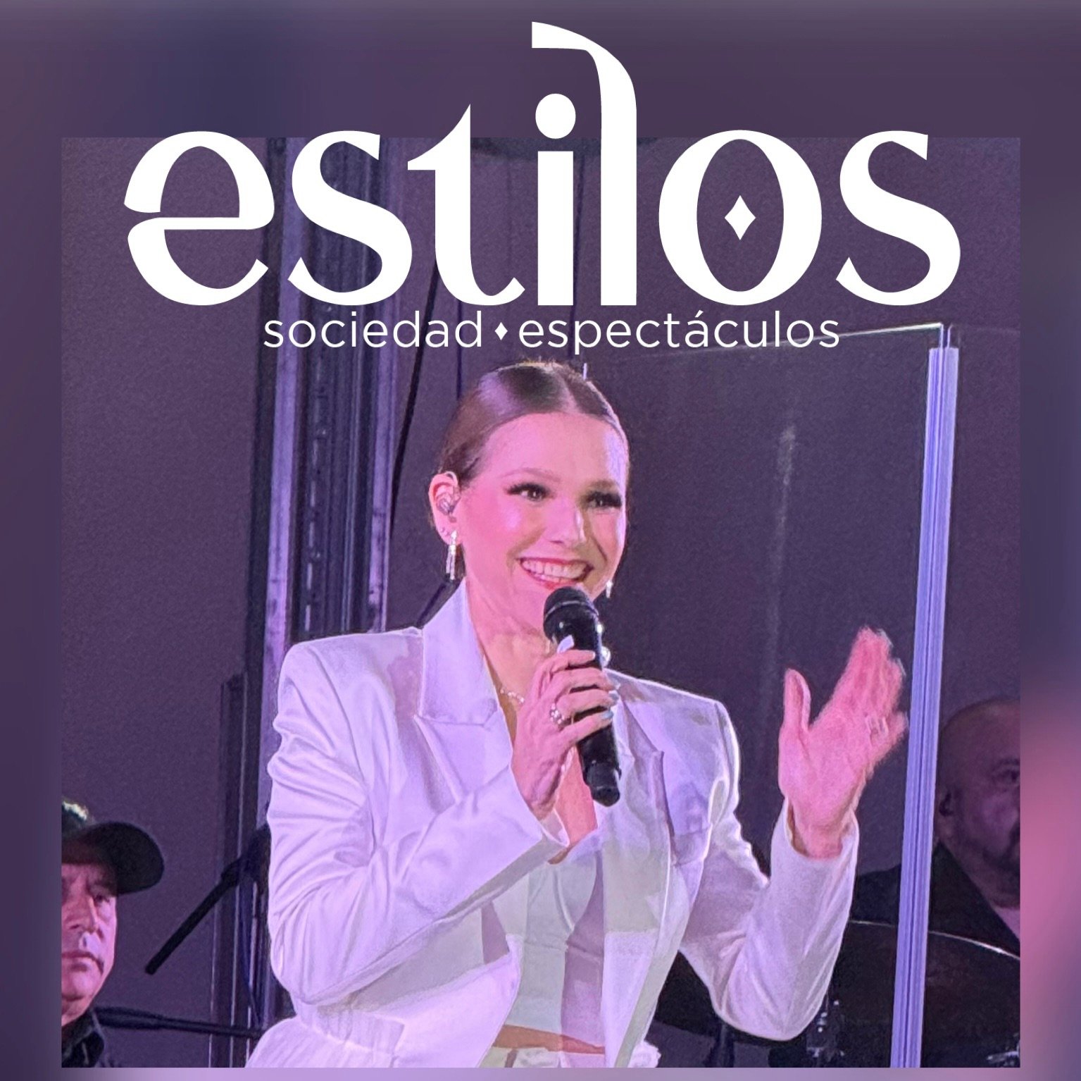 Kika Edgar brilla en el baile de coronación de la Reina de la Feria de Chiautempan
