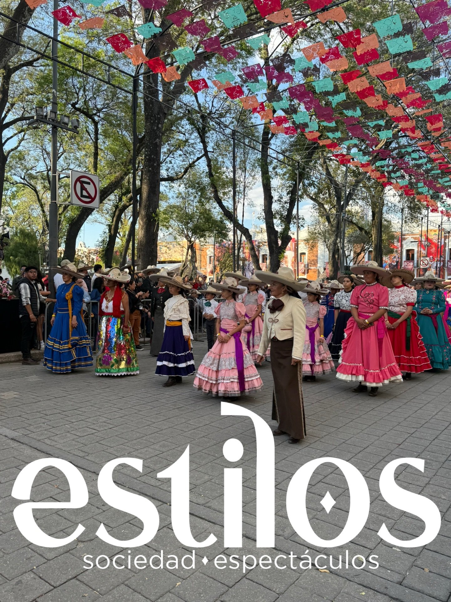 Realizan Muestra de Trajes y Atuendos de Damas Charras en Tlaxcala
